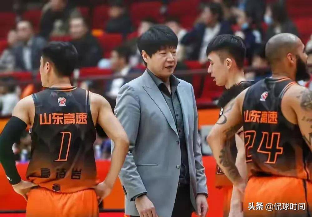 山东男篮全员备战，教练组重申备战计划的简单介绍